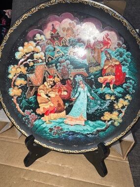 Rare Vintage Kholui Art "Snow Maiden & Her Parents" RussianCollectorPlate, 7.5"